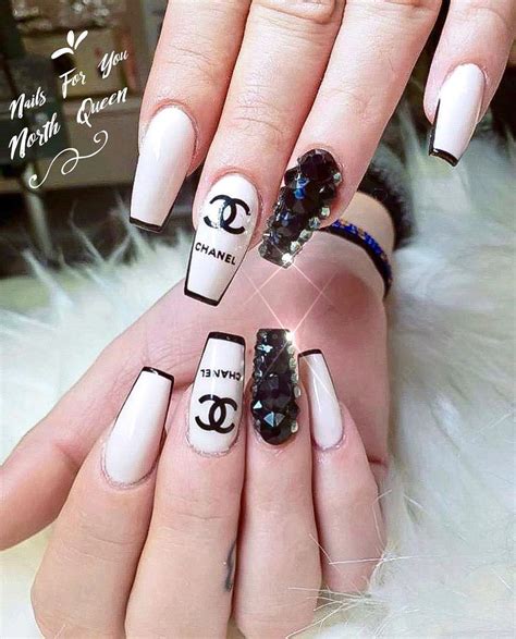 chanel's manicure